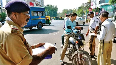 Ahmedabad Residents Pay Hefty Fines for Traffic Violations, Helmet Rule Tops Offenses Ahmedabad: Traffic rule violations in Ahmedabad have reached an alarming level, with thousands of residents being penalized daily. According to recent data from the city’s traffic police, residents collectively paid an average fine of Rs 79.76 lakh per day in the first 55 days of 2025. During this period, a staggering 6,54,651 violators were caught, contributing to a total fine collection of Rs 43.07 crore. Riding Without Helmets: The Most Common Offense The most significant portion of fines was imposed on two-wheeler riders for not wearing helmets. A total of 4,18,770 motorists were penalized for this violation, resulting in a fine collection of Rs 20.93 crore. Despite continuous awareness campaigns by traffic authorities, many commuters continue to disregard the helmet mandate, putting their safety at risk. Reckless Driving and Speeding Also Major Concerns Reckless driving, overspeeding, and illegal racing have emerged as other serious issues in the city. Police fined 57,482 individuals a collective Rs 10.07 crore for such violations. A senior traffic police official emphasized that stringent actions will persist against reckless drivers who endanger lives on Ahmedabad’s roads. Additionally, driving without a valid license remains a pressing problem. In the first 55 days of the year, 4,450 individuals were fined a total of Rs 1.02 crore for this offense. Officials expressed concerns over the ineffectiveness of repeated awareness campaigns, stating that strict penalties are necessary to enforce discipline among motorists. Even Policemen Not Spared In a surprising development, the traffic police’s crackdown also extended to law enforcement personnel. During a special drive initiated on February 10, a total of 186 policemen were caught riding without helmets and were fined Rs 93,000. Furthermore, 1,652 civil police personnel faced penalties amounting to Rs 82.92 lakh for the same violation. The Ahmedabad traffic police remain committed to enforcing traffic rules with increased vigilance and hefty fines. Authorities have urged residents to comply with safety regulations, stressing that following traffic laws is essential for reducing road accidents and ensuring overall public safety.