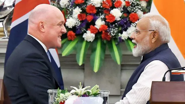 PM Modi Shares a Laugh with New Zealand PM Over Cricket Banter