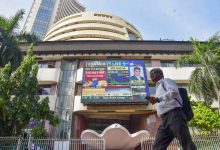 Sensex Dips for 4th Straight Day as IT Stocks Slide Amid US Growth Fears