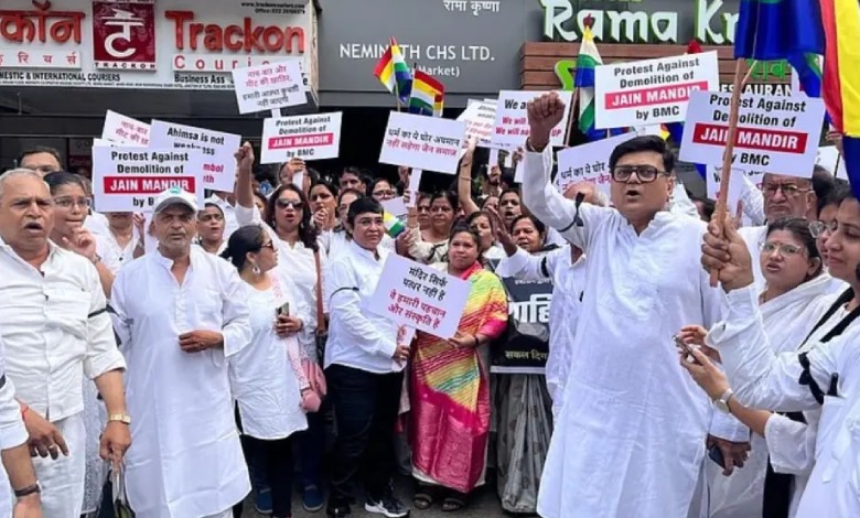 Jain devotees protest demolition of Shri 1008 Parshwanath Derasar in Vile Parle by BMC