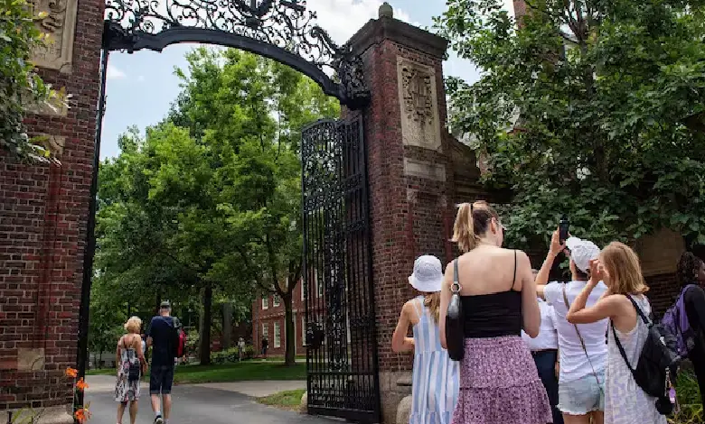 Harvard's Indian, foreign students can stay if they meet 6 conditions in 3 days.