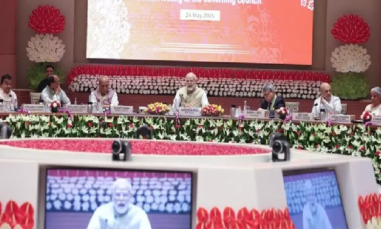 Prime Minister Narendra Modi asked states to work towards "future-ready" cities and develop at least one tourist destination at par with global standards.