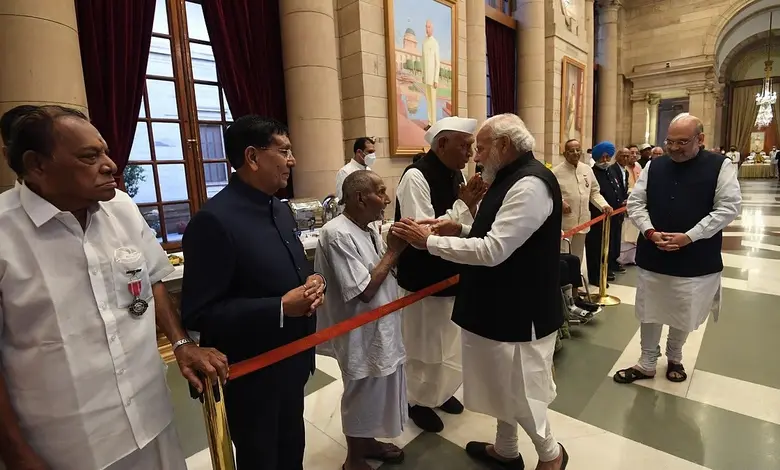 Yoga Guru Baba Shivanand, Aged 128, Passes Away in Varanasi; PM Modi Mourns Loss