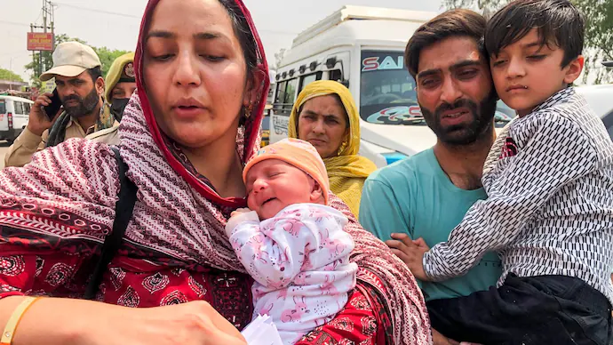 In a relief for Pakistani nationals staying in India, the Centre has allowed them to return via the Attari-Wagah border until further orders, but Pakistan is yet to open the border gates.