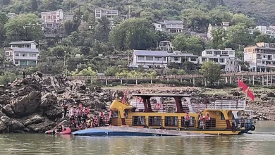 Tragic Boat Capsizing in China Claims Lives, Injures Dozens