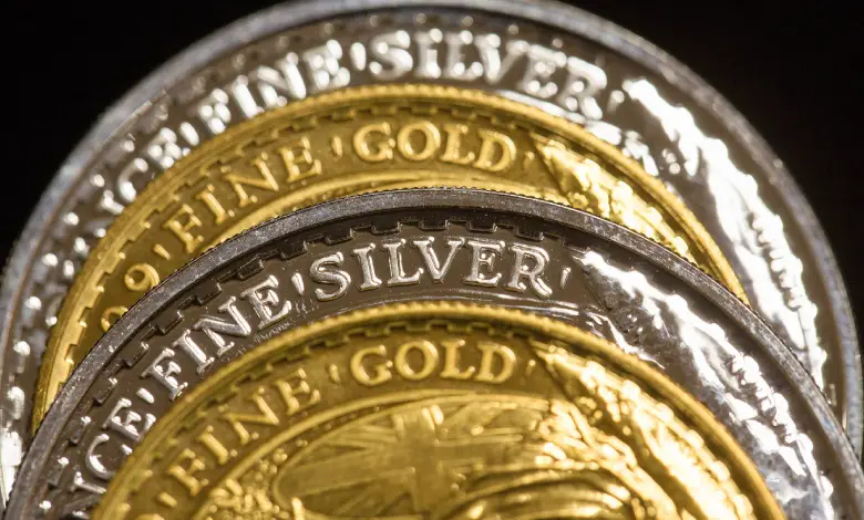 Global Gold Softens Ahead of US Inflation Data Local Gold Drops ₹210, Silver Falls ₹1000