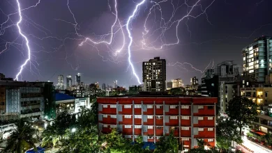 "Dark storm clouds over Mumbai as IMD predicts heavy pre-monsoon rainfall across Maharashtra and West Bengal this week"