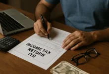 Income tax return filing deadline extended to September 15, 2025, with calendar and financial documents.
