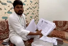 Chaitar Vasava addresses media over ₹400 crore scam involving BJP and Congress leaders in Gujarat's tribal development projects.