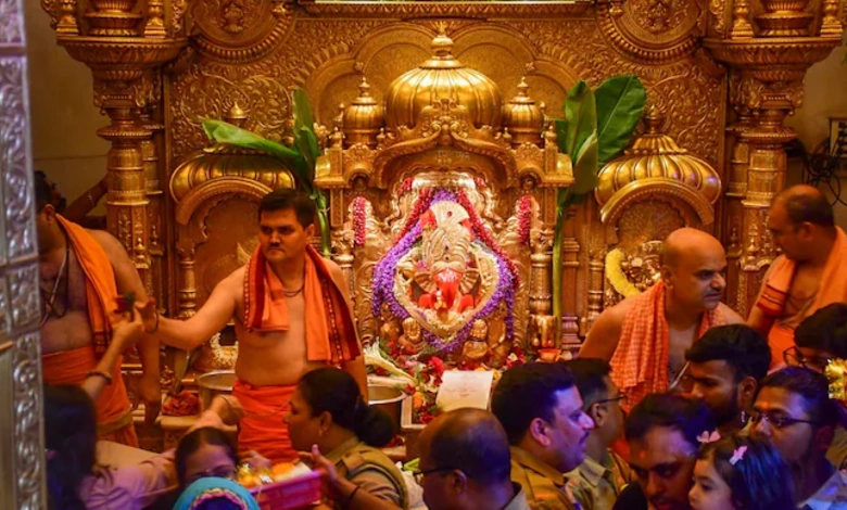 Mumbai’s Siddhivinayak Temple Tightens Security, Bans Offerings Amid Threat Concerns