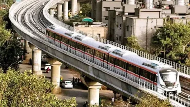 Ahmedabad Metro train on Shahpur–Old High Court route resumes service after theft-related suspension and cable repair.