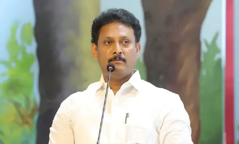 Tamil Nadu Education Minister Anbil Mahesh Poyyamozhi on Friday said that over 90,000 students in Karnataka had failed their board exams due to the imposition of a language.