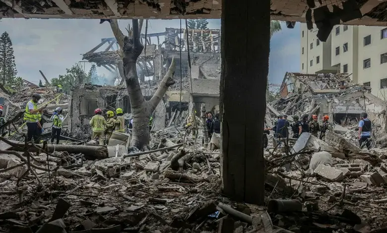 Israel strikes 6 Iranian military airports, 15 fighter jets and helicoptersdestroyed.
