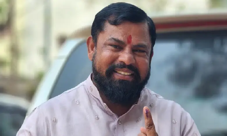 In a setback to the Telangana BJP, Goshamahal MLA T Raja Singh quit the party on Monday.