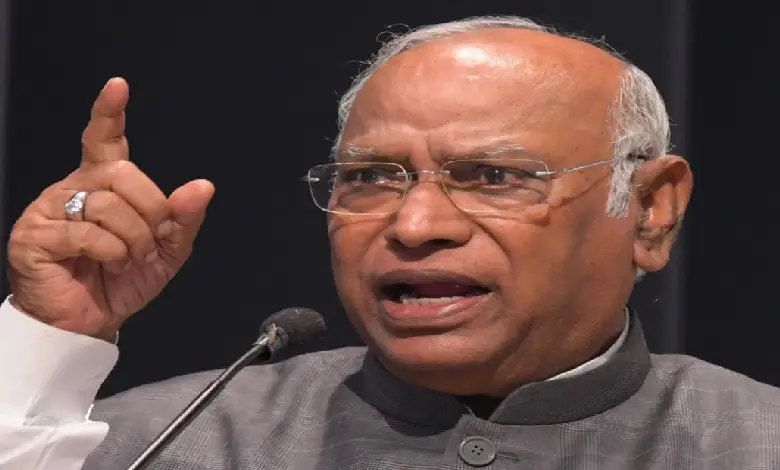 Congress chief Mallikarjun Kharge on Monday did not categorically deny the rumours but instead passed the buck to the party’s high command.