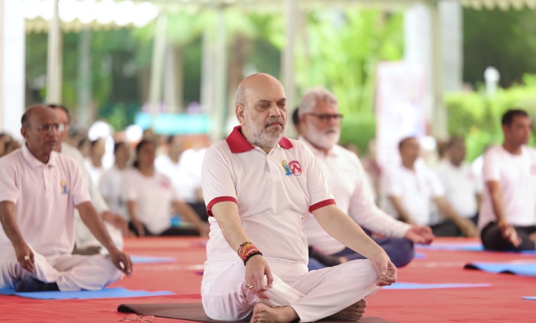 Amit Shah Leads Yoga Session in Ahmedabad's Prahladnagar Garden; 4.5 Lakh Join World Yoga Day Celebrations Across Gujarat