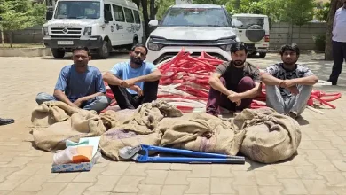Gandhinagar police arrest metro cable theft suspects from Khekda Gang with seized copper wire and stolen items.