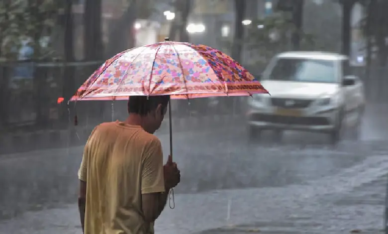 Flooded streets and heavy rainfall in Gujarat as monsoon intensifies; IMD issues alerts for multiple districts.