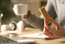 Are Protein Bars a Nutritious Breakfast Choice?