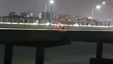 Fire brigade rescues Congress leader from Tapi River after suicide attempt on Surat's Variav Bridge at night.