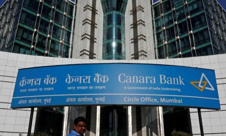A video showing a Kannada-speaking woman confronting a Canara Bank official in Chikkamagaluru.