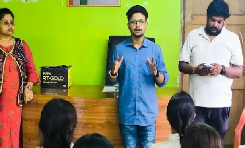 Another student has leveled shocking allegations against Kolkata Rape accused Monojit Mishra and alleged that he used to mentally torture students and physically assault them.