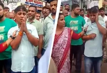 A migrant auto-rickshaw driver was brutally beaten in broad daylight in Maharashtra's Palghar district.