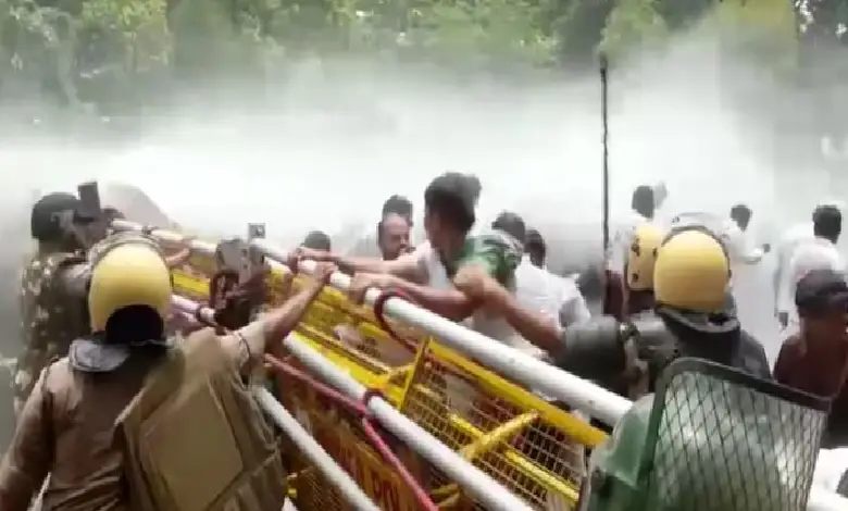 In Odisha on Wednesday as Biju Janata Dal (BJD) workers staged massive protests outside the Odisha Assembly in Bhubaneswar, demanding justice for a Balasore college student who died by self-immolation.
