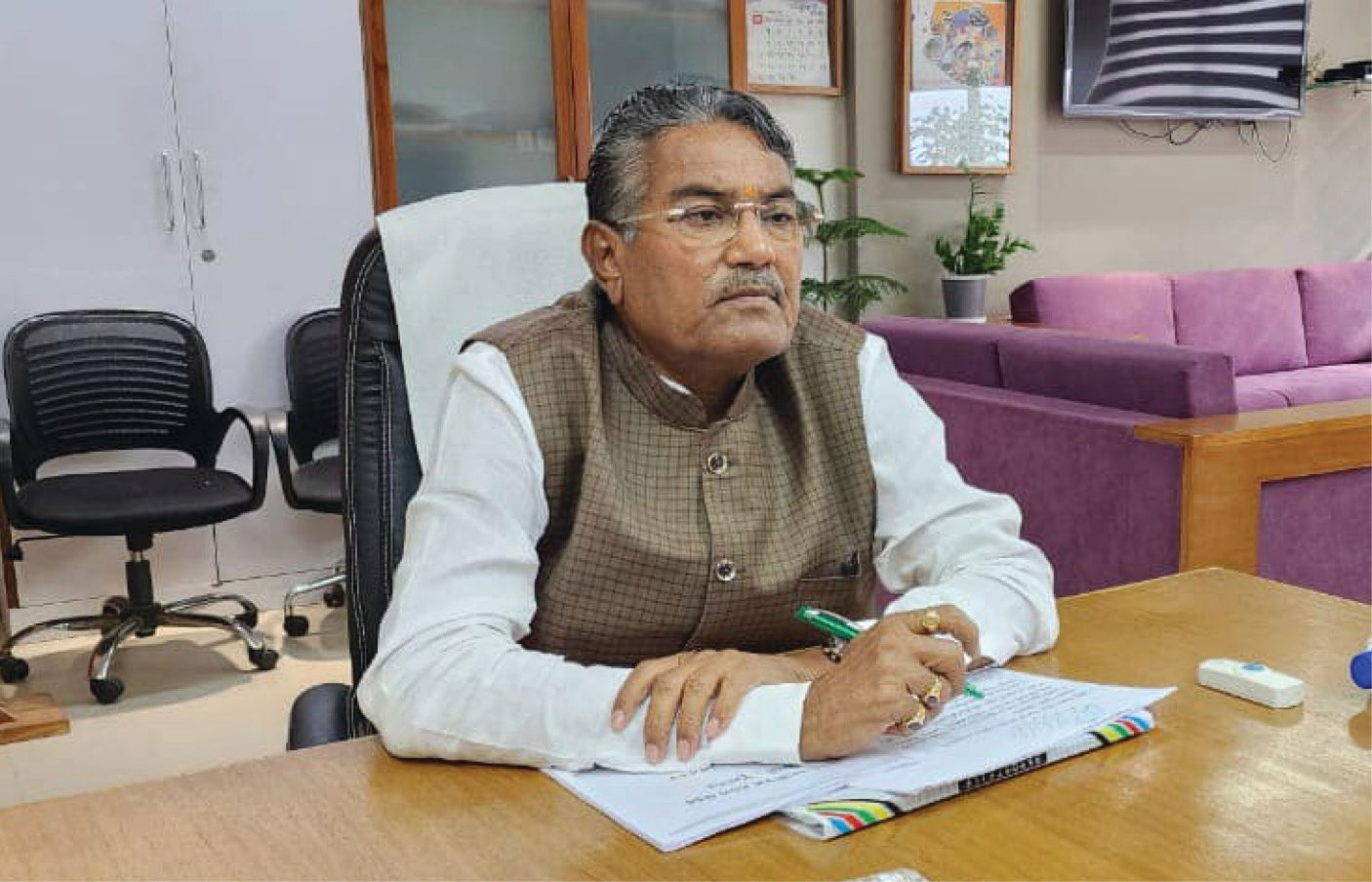 Gujarat Increases PMAY-G Aid: Rural Families to Get Extra ₹50,000, Says Minister Raghavji Patel