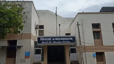 Police and bomb squad outside Veraval Court after bomb threat e-mail to District Judge Vikramsinh Gohil on July 7.