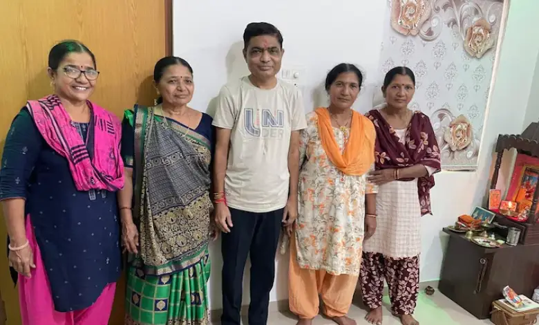 An elder sister in Gujarat donated her kidney to save her brother’s life.