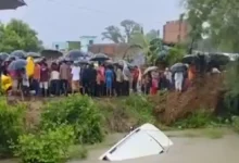 Eleven people died on Sunday after a Bolero carrying 15 passengers lost control and plunged into a canal in Uttar Pradesh’s Gonda district.