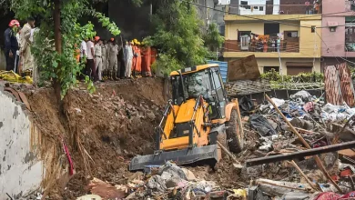 Eight people, including two young children, lost their lives when a portion of a wall collapsed in Delhi’s Hari Nagar area, in Jaitpur, during heavy rainfall on Saturday morning.