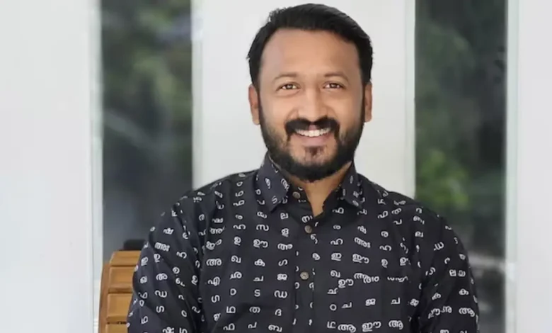 A trans woman has accused Palakkad MLA Rahul Mamkootathil of sexual harassment, alleging that Mamkootathil sent her messages expressing his desire to rape her.