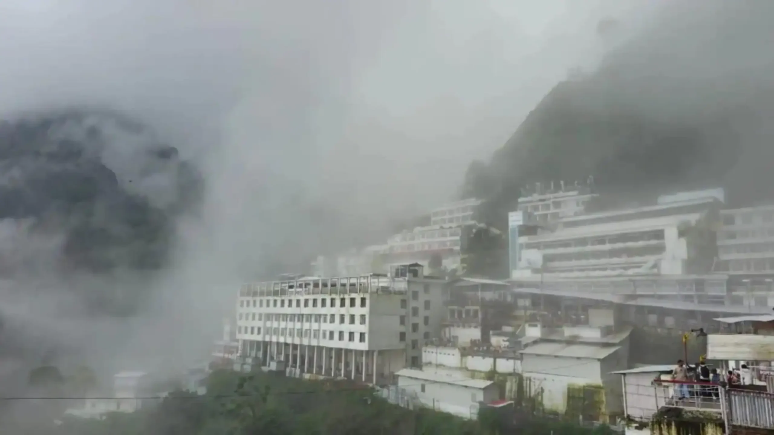 Heavy Rains Trigger Landslide Near Vaishno Devi Shrine in Jammu; Rescue Teams Deployed