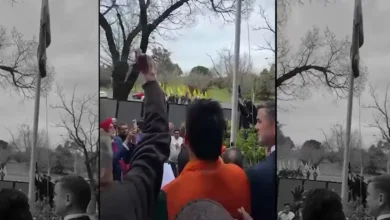 Attempts by a Khalistani group to disrupt Independence Day celebrations at the Indian consulate in Melbourne came a cropper as the community members sang patriotic songs to drown out the noise.