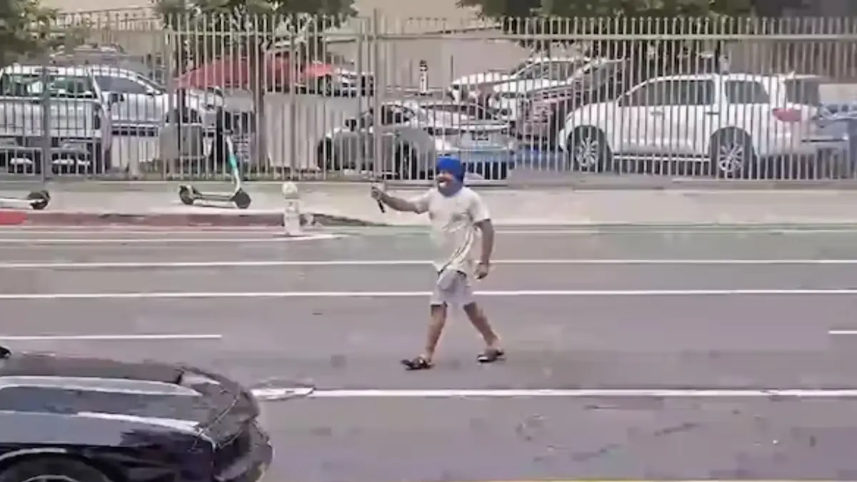A Sikh man was shot dead by police in Los Angeles while he was performing gatka, an ancient martial art form, in the middle of a road.