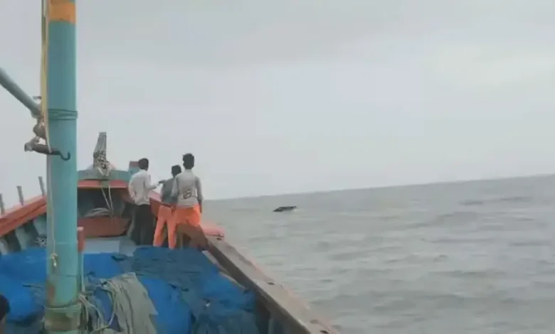Another Fisherman's Body Found in Jafarabad Coast; 8 Remain Missing Amid Ongoing Search