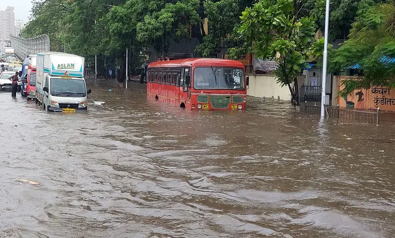 Mumbai rains : Schools, Colleges Shut as IMD Issues Red Alert