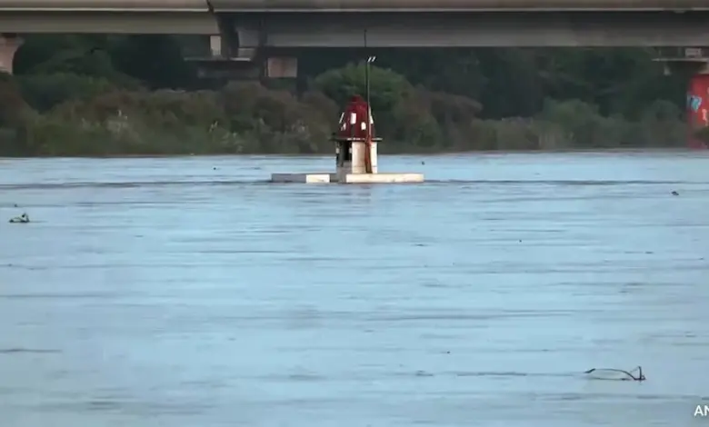 Yamuna Surpasses Danger Level in Delhi, Triggering Flood Alert