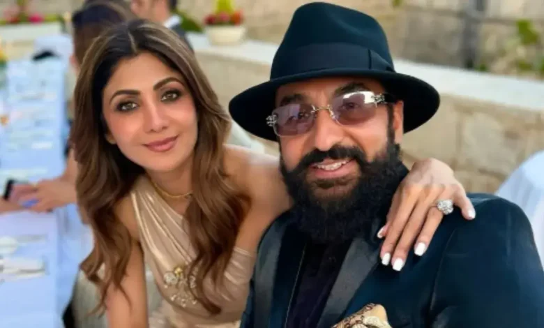 A Lookout Circular (LOC) was issued against Bollywood actor Shilpa Shetty and her businessman husband Raj Kundra by Mumbai Police in connection with a Rs 60 crore cheating case.