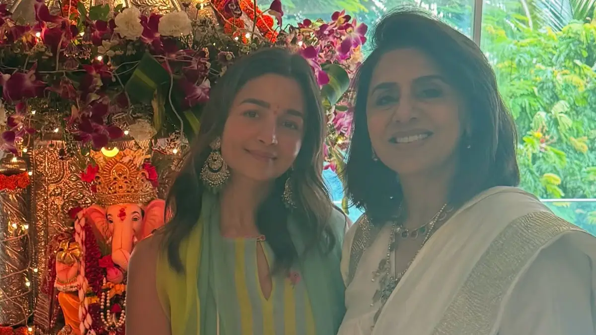 “Love, blessings, modaks”: Alia Bhatt shares Ganesh Utsav moments, poses with Neetu Kapoor