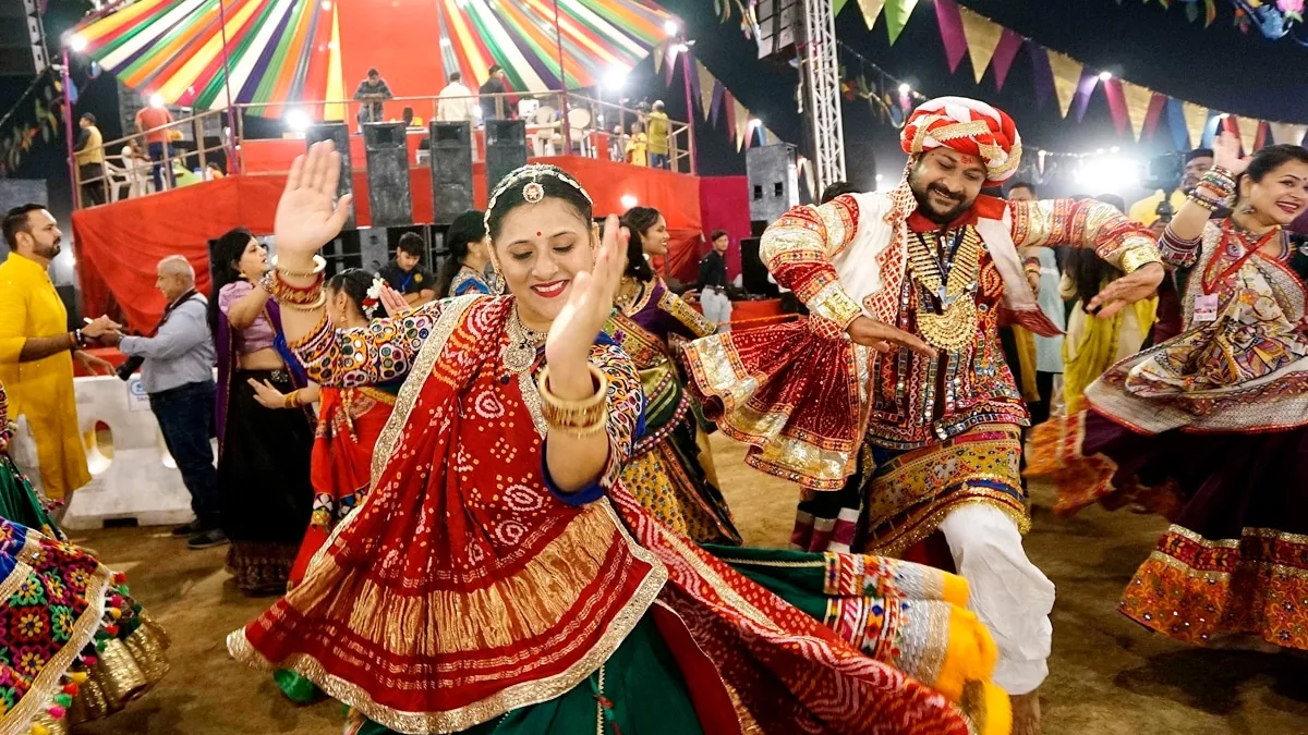 VHP Stirs Controversy with Advisory for 'Hindu-Only' Garba Events in Maharashtra