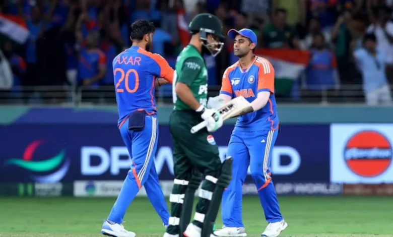 INDvsPAK Asia Cup 2025 Final: Pakistan Bowled Out for 146 After Indian Bowling Barrage
