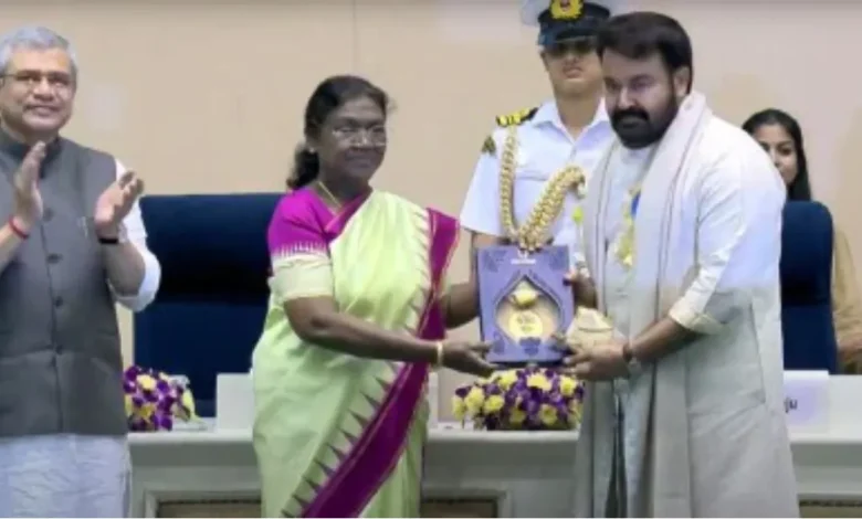 Legendary Actor Mohanlal is Honoured With The Dadasaheb Phalke Award 2023 at the 71st National Film Awards