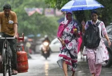 Mumbai Braces for Persistent Showers Amid Sticky Humidity and Fair Skies