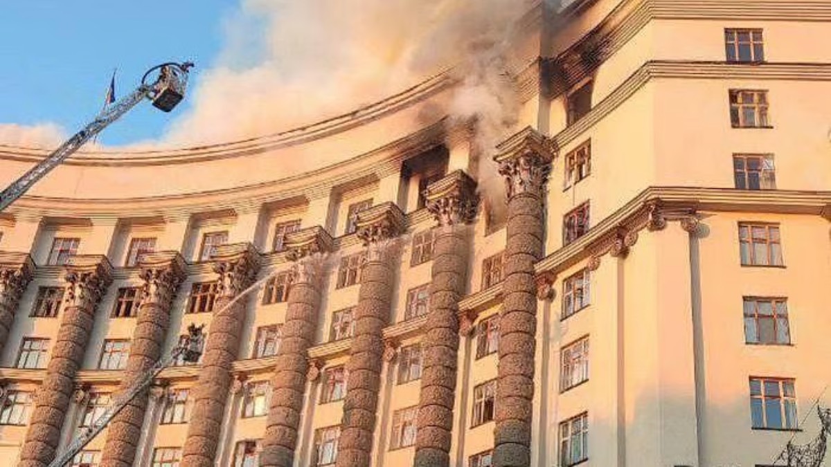 Russia strikes Kyiv with drones and missiles, killing 3 including infant; Ukraine hits Russian oil pipeline