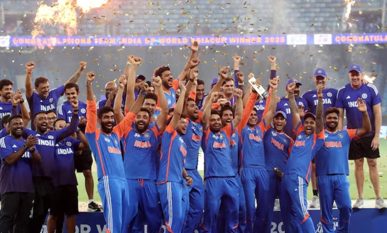 India refuse Asia Cup trophy from PCB chief, celebrate empty-handed on stage