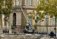 Thieves Swipe Napoleonic Treasures in Lightning-Fast Louvre Break-In