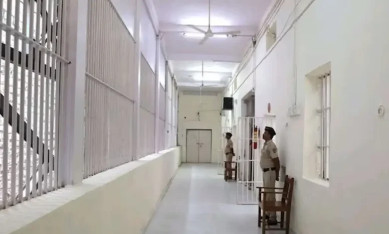 India submitted the first official pictures of Mumbai’s Arthur Road Jail, specifically Barrack No 12 to Belgian authorities.